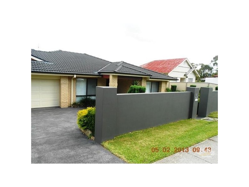 73 Yorston Street, Warners Bay NSW 2282