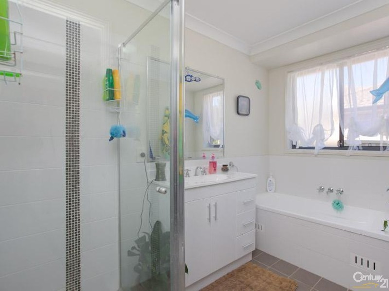 8 Martens Avenue, Raymond Terrace NSW 2324