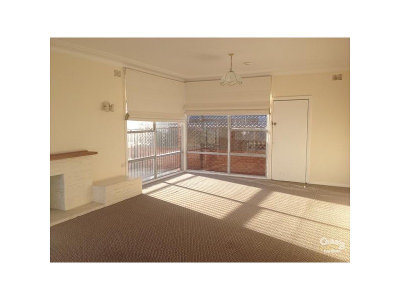 13 High Street, Redhead NSW 2290