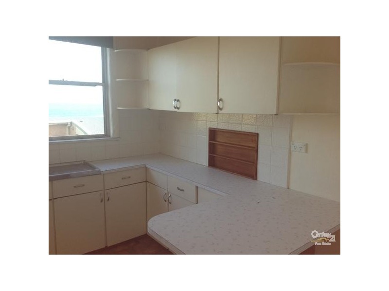 13 High Street, Redhead NSW 2290