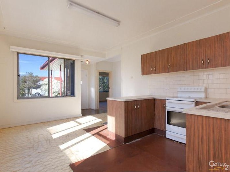 8 Hutton Street, Charlestown NSW 2290