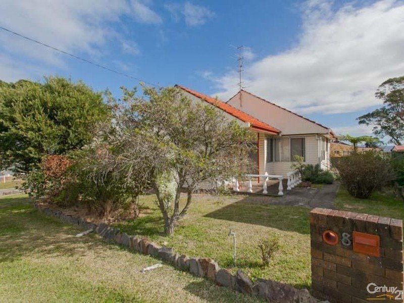 8 Hutton Street, Charlestown NSW 2290