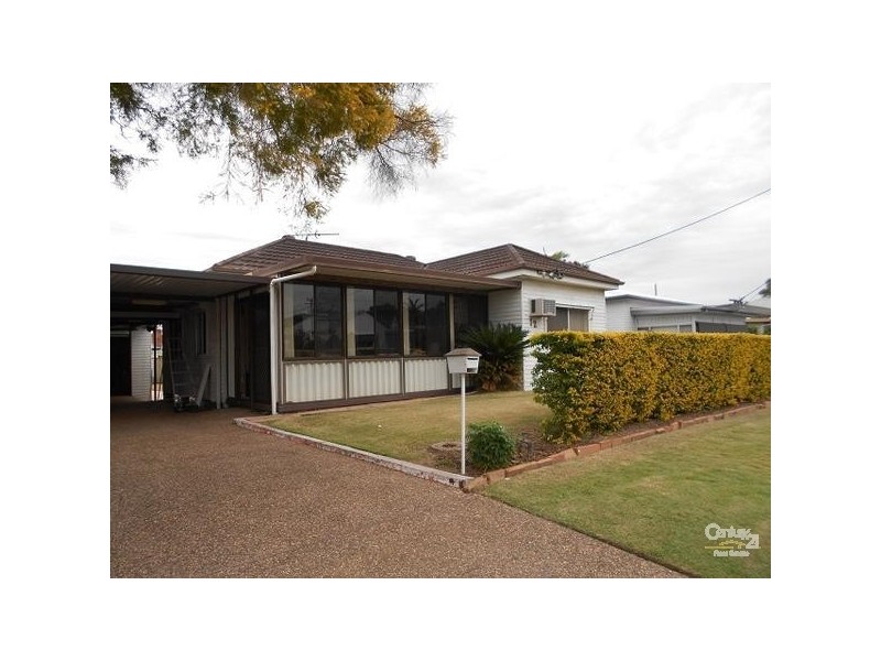 12 Vincent Street, Belmont North NSW 2280