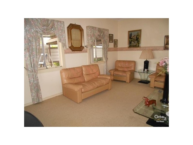 12 Vincent Street, Belmont North NSW 2280