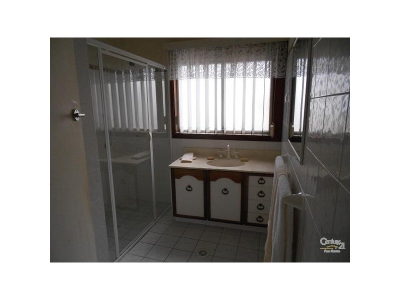 12 Vincent Street, Belmont North NSW 2280