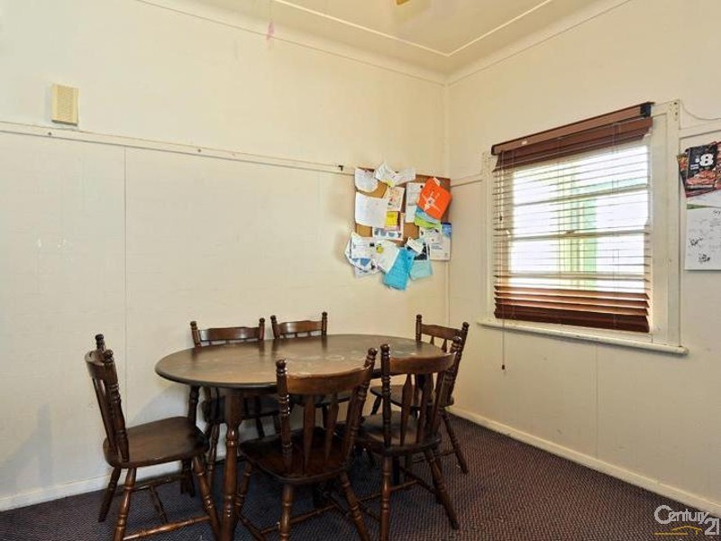 18 Casey Street, Gateshead NSW 2290