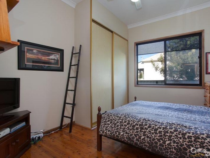 9 Fourth Street, Cardiff South NSW 2285
