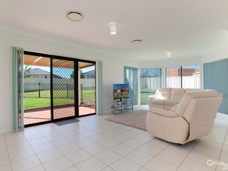 15 Willow Close, Thornton NSW 2322