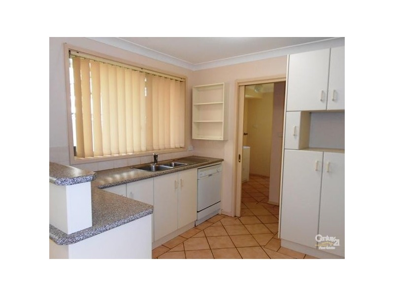 2/55 Berringar Road, Valentine NSW 2280