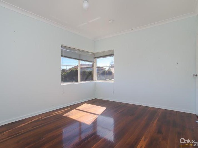 248 Dunbar Street, Stockton NSW 2295