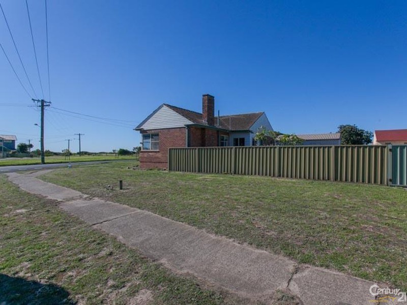 248 Dunbar Street, Stockton NSW 2295