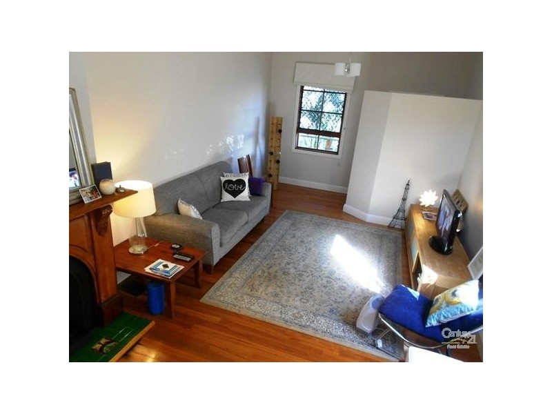 4 Cleary Street, Hamilton NSW 2303