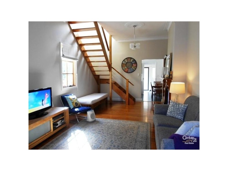 4 Cleary Street, Hamilton NSW 2303