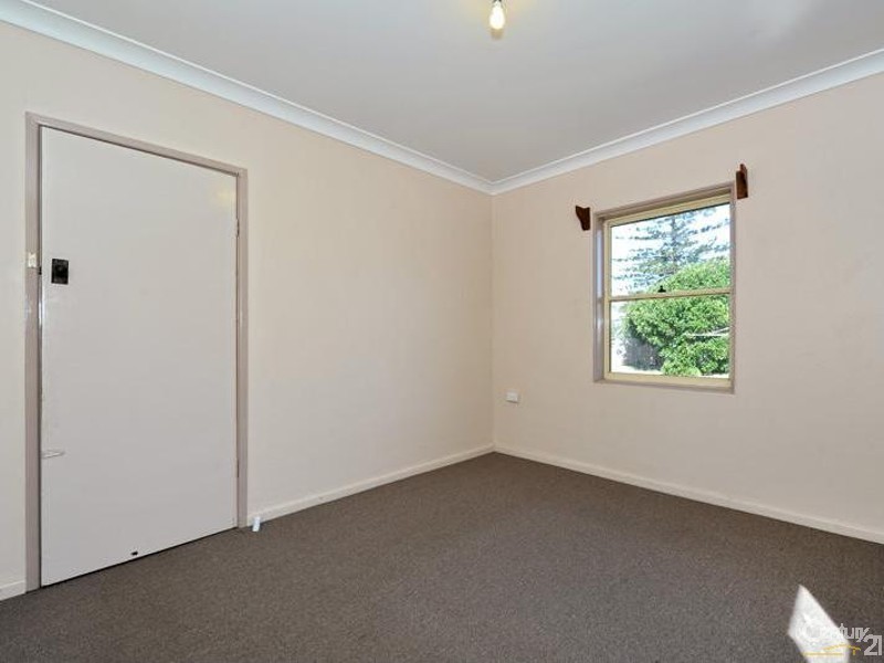 21 Stone Street, Stockton NSW 2295