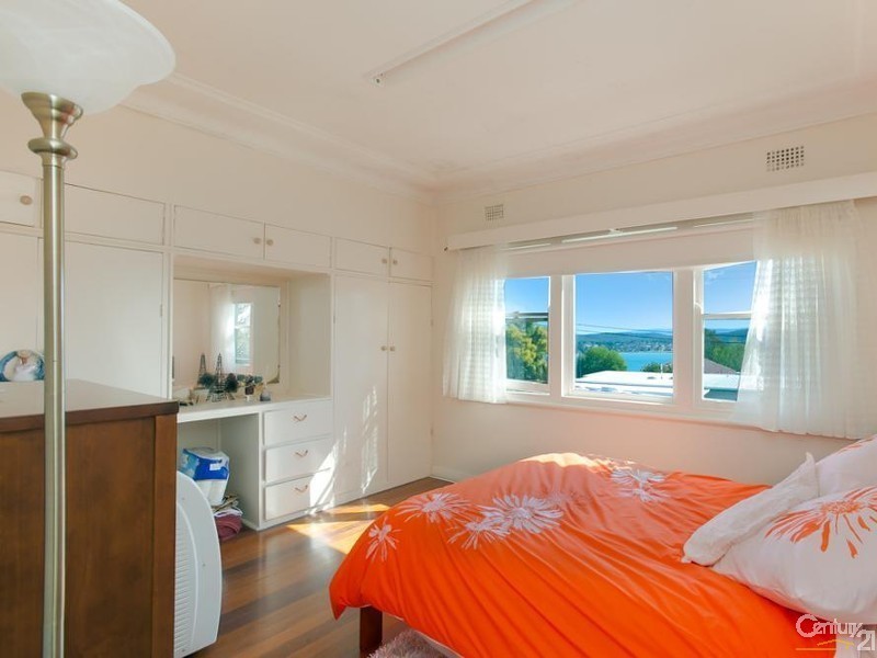 18 Short Street, Speers Point NSW 2284