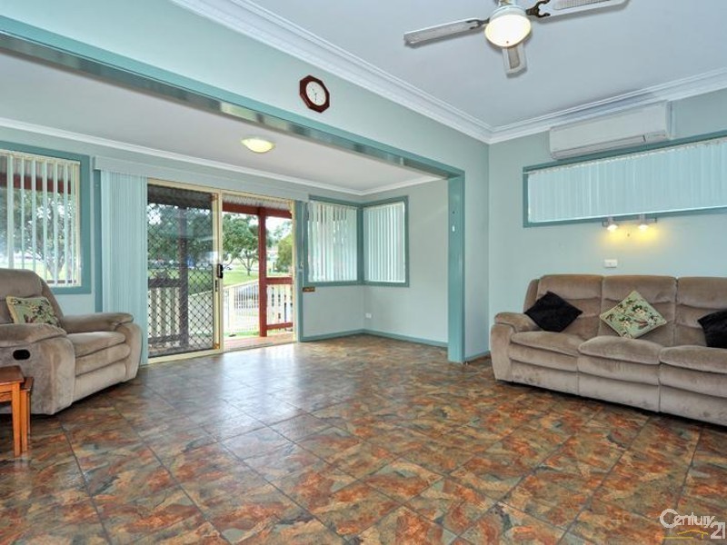 8 Cowmeadow Road, Mount Hutton NSW 2290