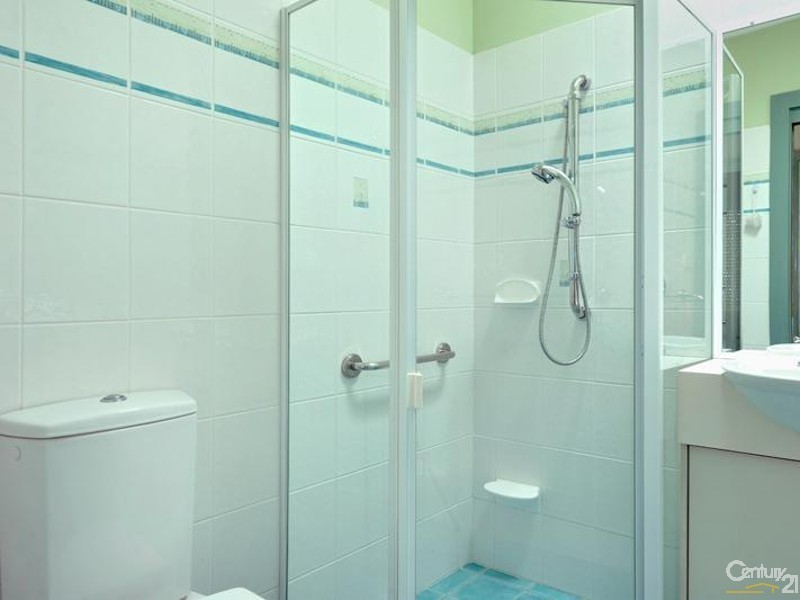 8 Cowmeadow Road, Mount Hutton NSW 2290