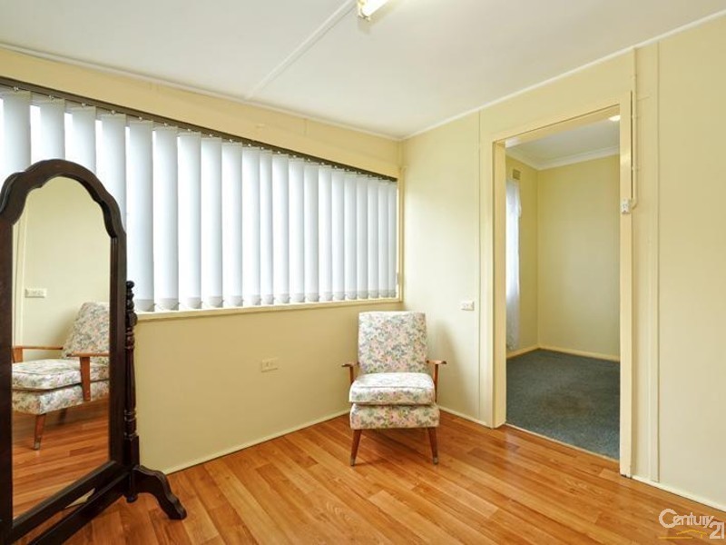 8 Cowmeadow Road, Mount Hutton NSW 2290