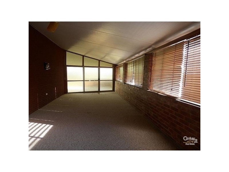 107 Cowlishaw Road, Redhead NSW 2290