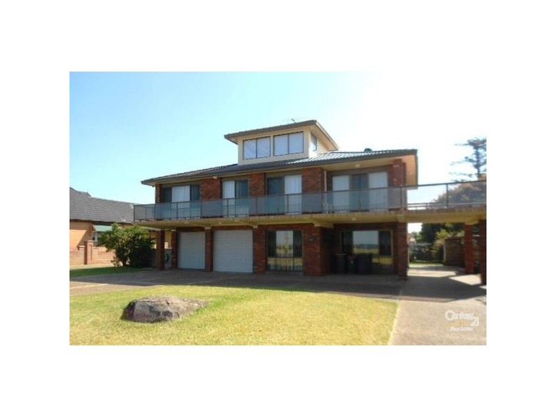 163 Mitchell Street, Stockton NSW 2295