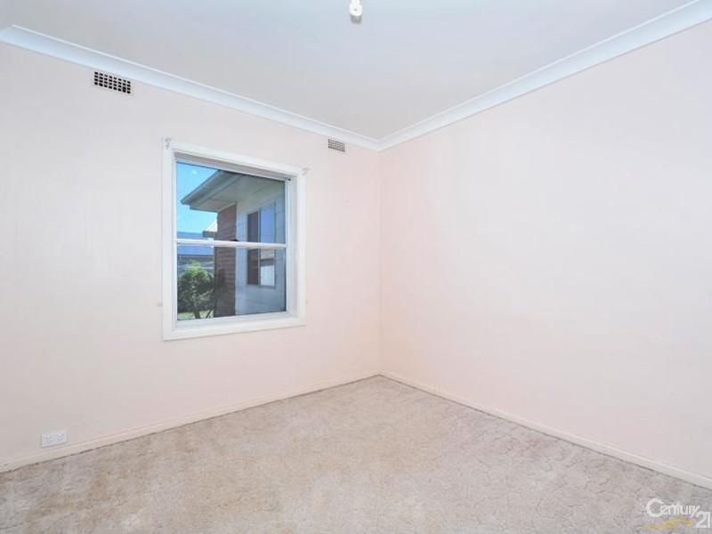 3 Barrie Crescent, Stockton NSW 2295