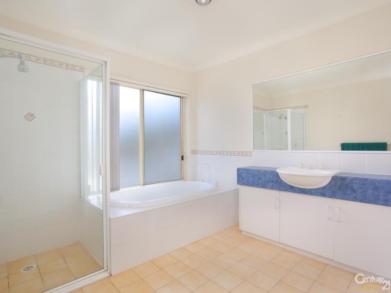 2 Krista Court, Cardiff South NSW 2285