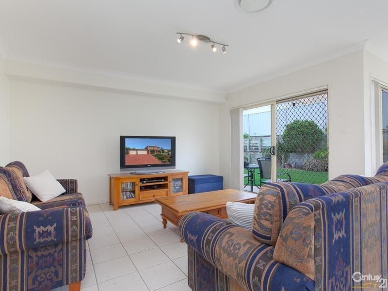 2 Krista Court, Cardiff South NSW 2285