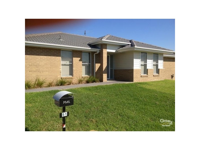 51 Cleveland Street, Cameron Park NSW 2285