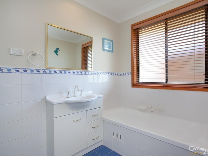 98 Birchgrove Drive, Wallsend NSW 2287