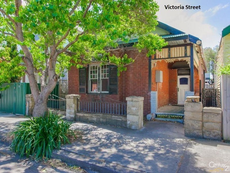 11 Victoria Street, Carrington NSW 2294