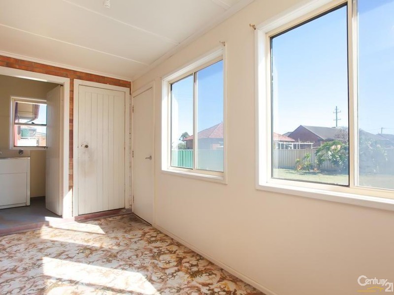 4 Stone Street, Stockton NSW 2295