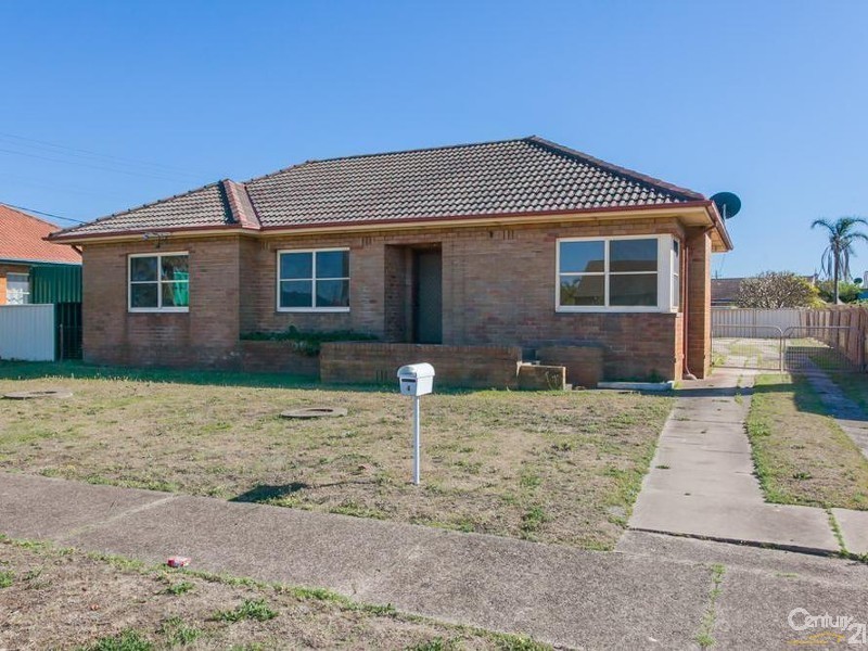4 Stone Street, Stockton NSW 2295