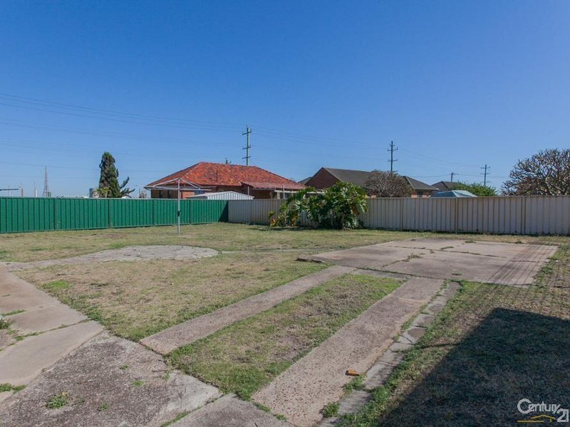 4 Stone Street, Stockton NSW 2295