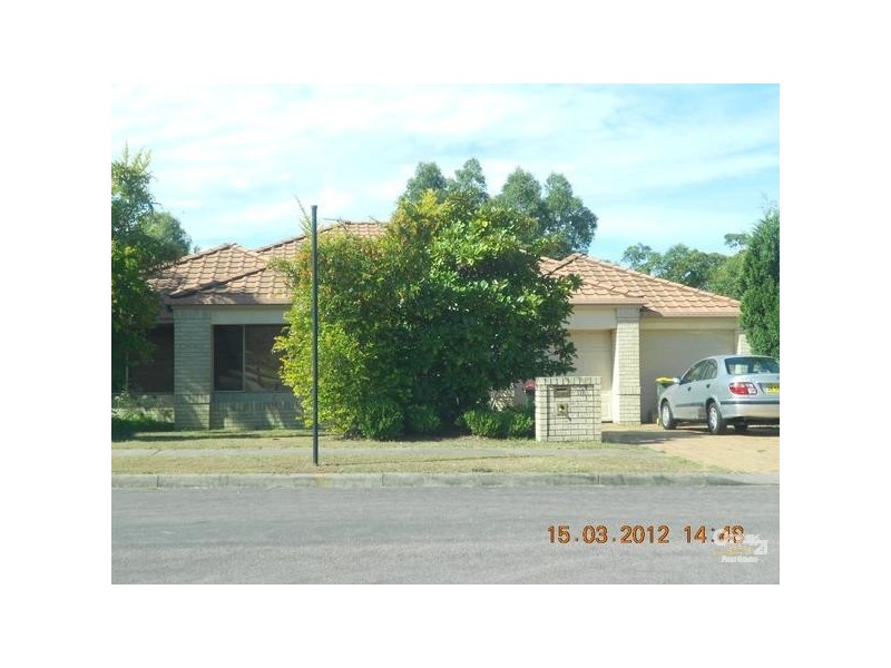16 St Andrews Way, Fletcher NSW 2287