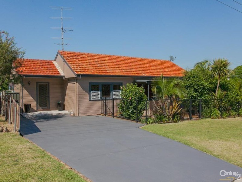 22 Oxford Street, Gateshead NSW 2290