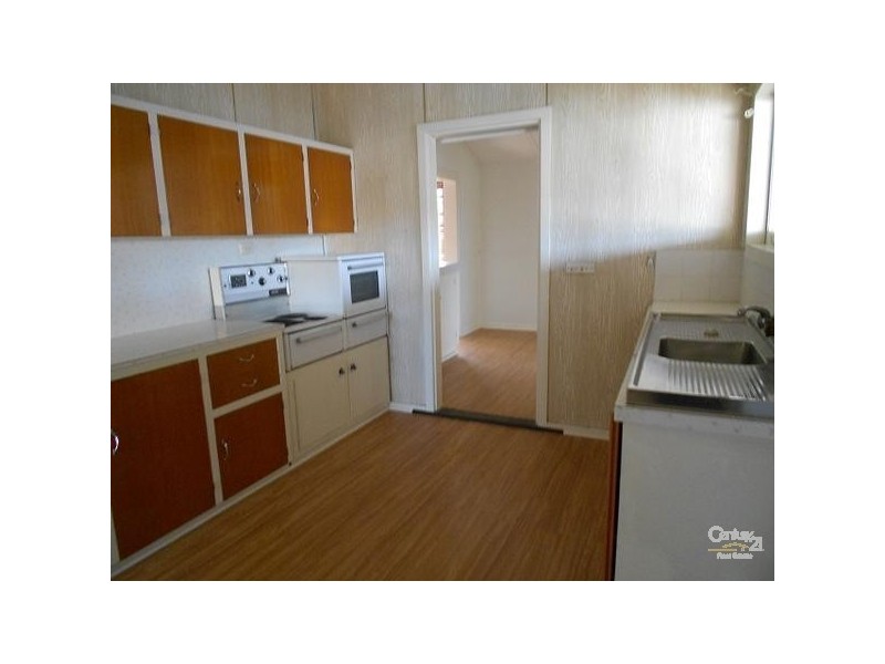 107 Cowlishaw Road, Redhead NSW 2290