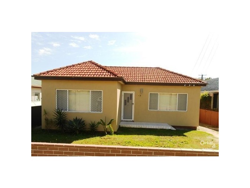 18 Harry Street, Belmont South NSW 2280