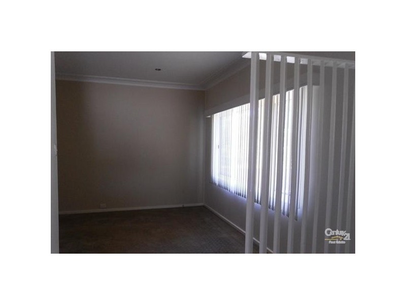 18 Harry Street, Belmont South NSW 2280
