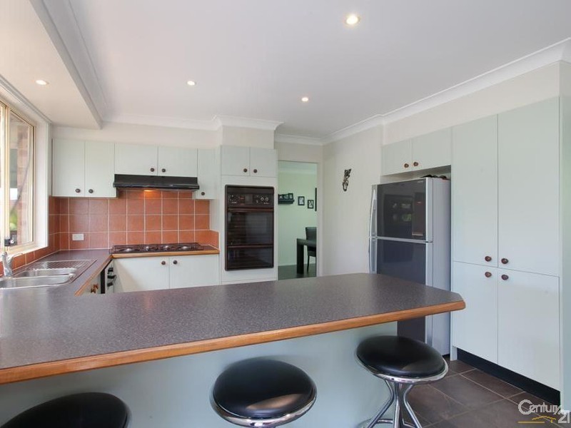 1 Parakeet Close, Tingira Heights NSW 2290