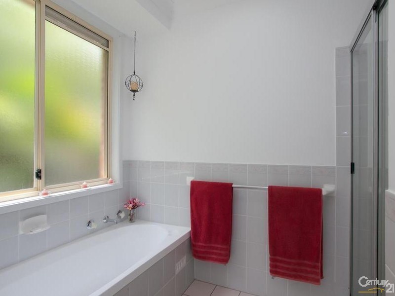 1 Parakeet Close, Tingira Heights NSW 2290