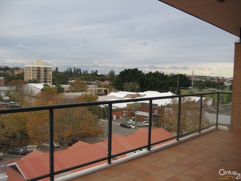 605/4 Ravenshaw Street, Newcastle West NSW 2302