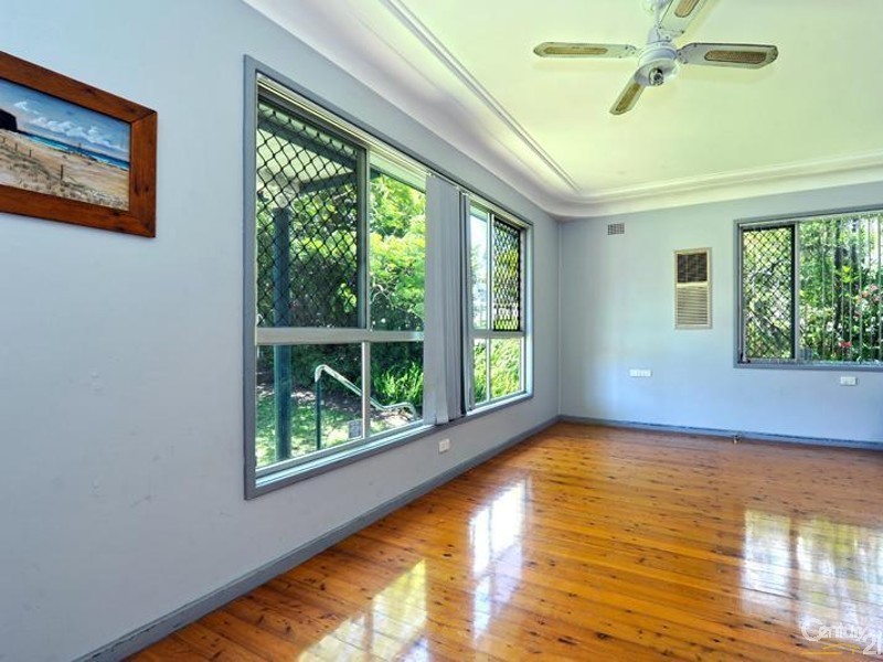 10 Cowper Avenue, Charlestown NSW 2290