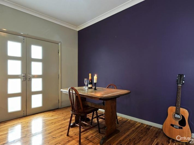 8 Nevill Street, Mayfield NSW 2304