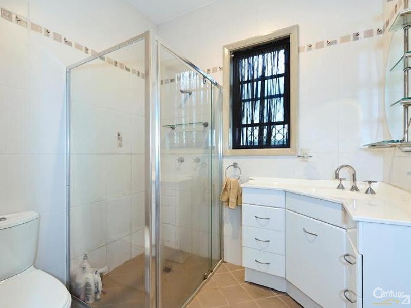 8 Nevill Street, Mayfield NSW 2304