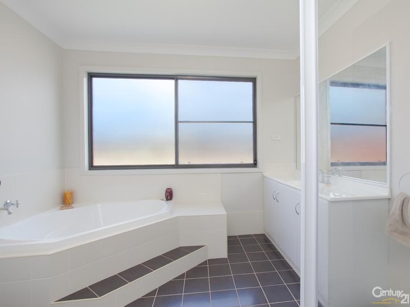 26  Redmond Circuit, Cameron Park NSW 2285