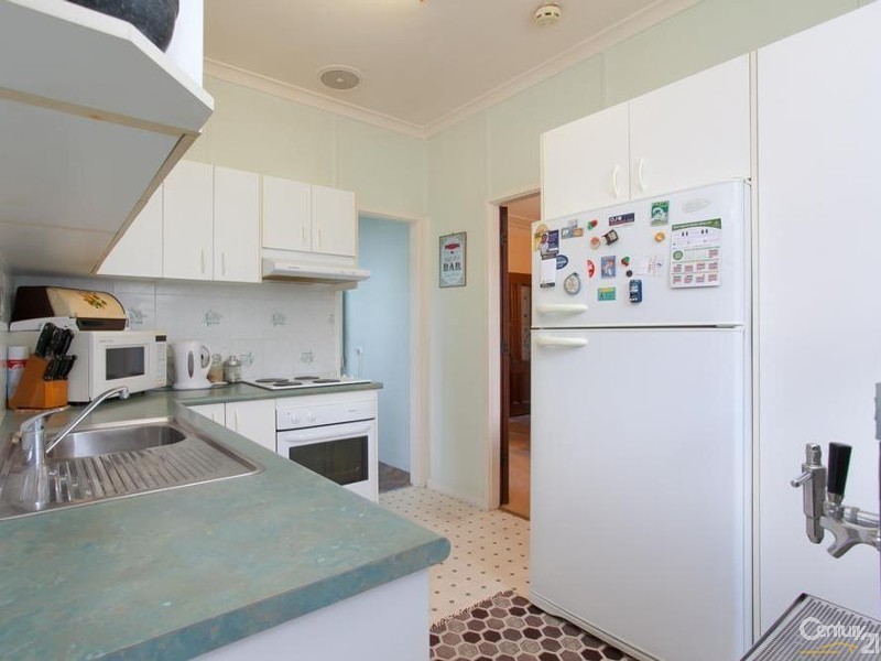 42 Manfred Avenue, Windale NSW 2306