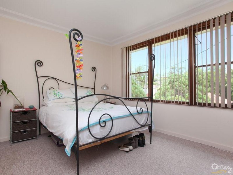 4 Terence Street, Adamstown Heights NSW 2289