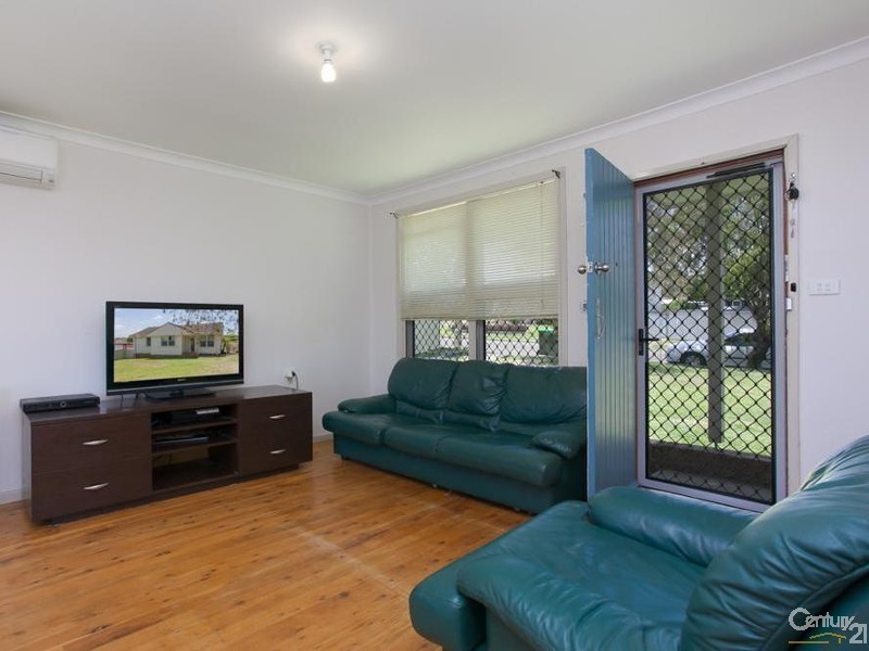 30 Hickory Road, Gateshead NSW 2290