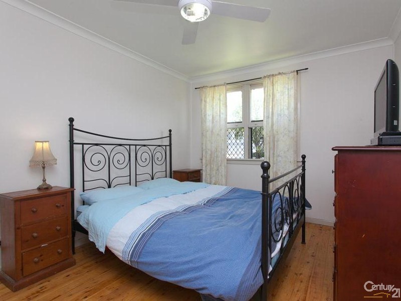 30 Hickory Road, Gateshead NSW 2290