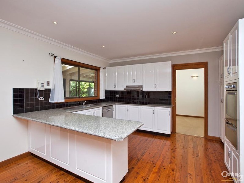 11 Rothbury Street, Eleebana NSW 2282